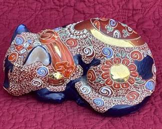 Lot # : 386z - Vintage Kutani Moriage Satsuma porcelain cat
