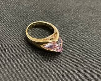 Lot # : 406v - Gold plated asymmetrical ring
