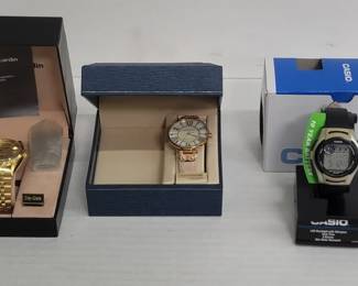 Lot # : 464 - Three quartz wrist watches
