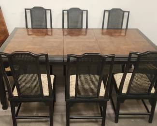 Lot # : 122 - Century Furniture Co. dining table with eight
