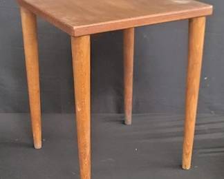 Lot # : 455 - Mid century modern square table
