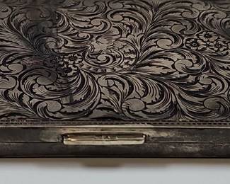 Lot # : 49 - Ornate antique silver hallmarked compact
