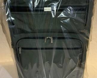 Lot # : 300f - The Sharper Image rolling travel luggage
