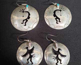 Lot # : 411 - Sterling silver earrings
