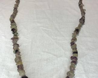 Lot # : 307f - Amethyst and quartz necklace
