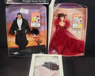 Lot # : 425 - Pair of Barbie dolls (unused) - Rhett Butter, & Scarlet red dress, 12", & Fashion model collection clothes.
