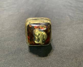 Lot # : 45f - Vintage Tibetan amber resin statement ring
