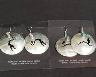 Lot # : 406 - Sterling silver earrings
