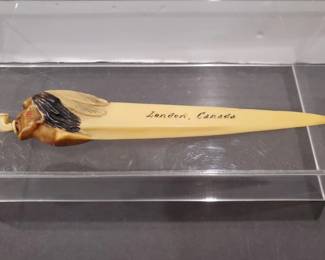 Lot # : 351s - Vintage German celluloid letteropener - American
