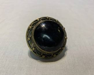 Lot # : 95f - Vintage Tibetan statement ring
