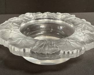 Lot # : 313 - Frosted and clear glass geranium-pattern
