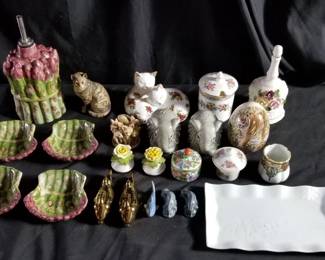 Lot # : 348 - Box of ceramic & porcelain pieces
