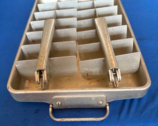 Double meat fridgidare ice maker