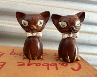 Antique salt and pepper shakers by Lego Japan, blinking eyes