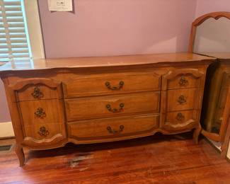 Vintage dresser& mirror 