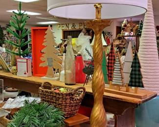 Much lighting. Modern table lamps