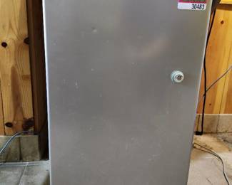 Frigidaire Dorm Fridge Model FFPA33L2SM