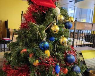 3ft Tall Christmas Tree W/Lights And Ornaments