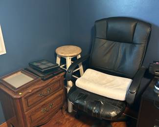 Office chair, side table, bar stool, picture frames
