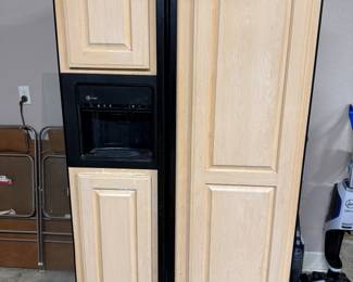 Side-by-Side Refrigerator 