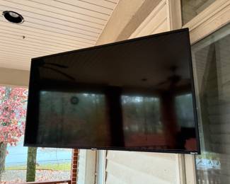 40 inch Hisense TV