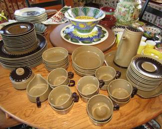 Franciscan Discovery "Tahiti" dish set