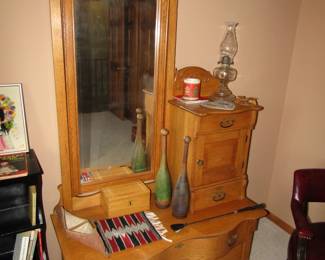 Victorian oak dresser