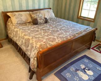 Hooker King sleigh bed