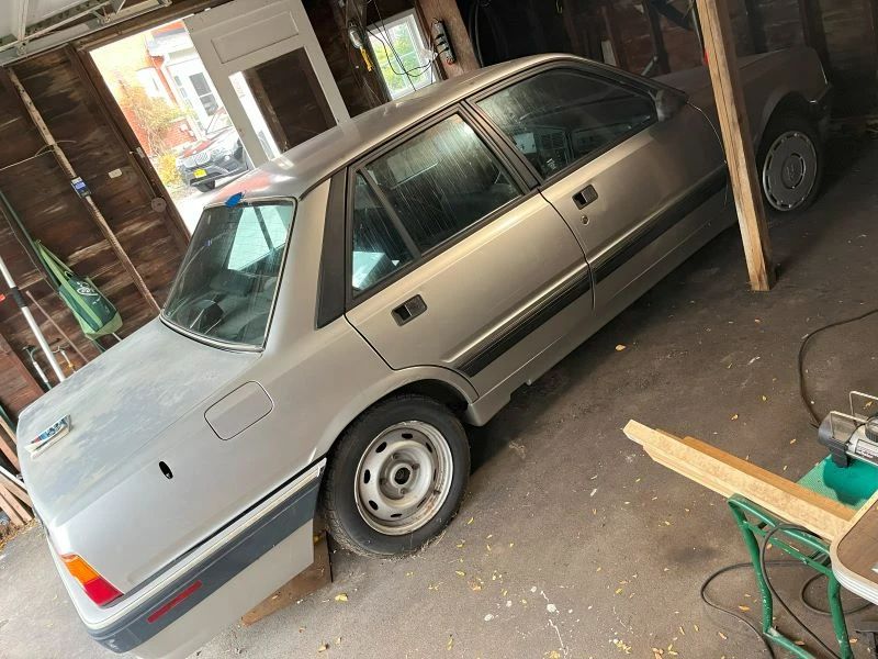 105 1989 Peugeot 505S Starboardmin