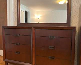 105 Modern 8Drawer Lowboy With Mirrormin