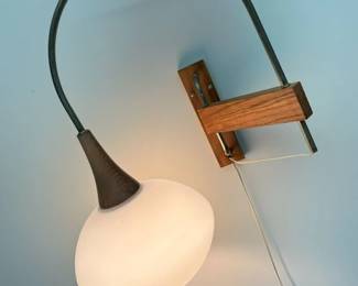 105 MCM Italian Modernist Swing Arm Wall Sconcemin