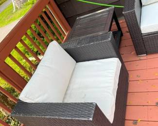 105 Outdoor Woven Poly Patio Set Detailmin