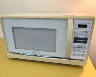 105 Emerson Medium Microwavemin