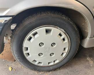105 1989 Peugeot Tire Hubcapmin