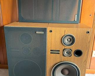 105 Vintage Pioneer 3Way Speaker System min