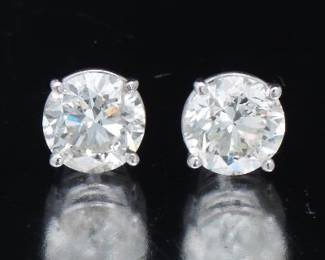 A Pair of 2.00 Carat Diamond Earrings 