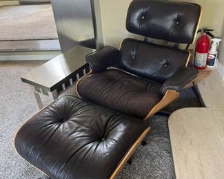 Herman Miller - Eames chair $2000