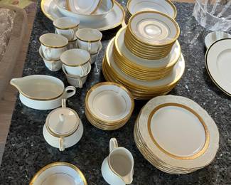 Noritake Essex gold dish set $125
