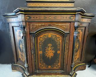 Alter with matching piece from the late 1800’s