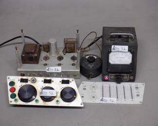 LOT VINTAGE ELECTRONICS INCLUDING TUBE AMP CHASSIS, GRID CURRENT METER AND MORE