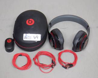 BEATS HEADPHONES IN CASE