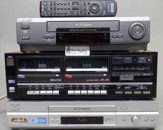 LOT OF 3 SONY ELECTRONICS INCLUDING SONY DOUBLE CASSETTE DECK, SLV-N750 VIDEO CASSETTE RECORDER, SLV-