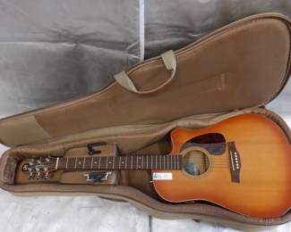 SEAGULL ACOUSTIC GUITAR IN TAYLOR PADDED CASE