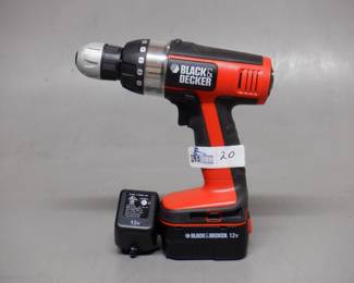BLACK & DECKER CORDLESS DRILL 12V