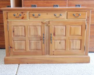 Drexel Heritage Lineage Solid Pine Buffet