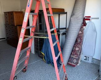 Werner 8' Fiberglass Single Sided Step Ladder NXT1A08