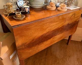 Antique Cherry drop leaf, gateleg table