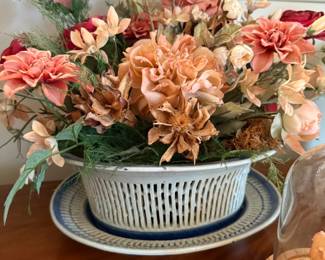 Antique 19th century Chinese export oval, blue and white pierced porcelain dish with underplate