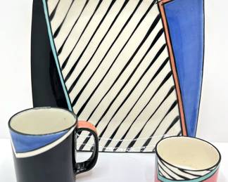 Dorothy Hafner (American 1980) 3 Piece Set: Plate, Mug & Small Bowl, Signed
Lot #: 44