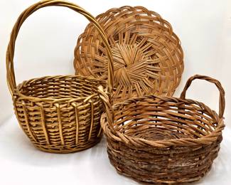 3 Vintage Baskets, 1 Flat & 1 Painted Gold
Lot #: 110